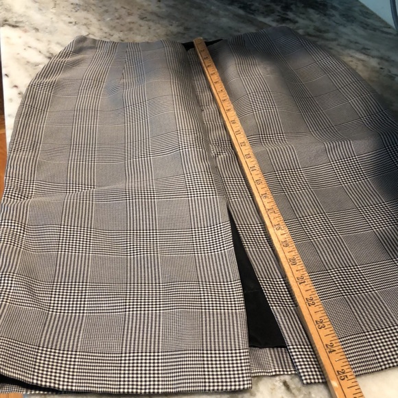 NWT chic black/white silk taffeta skirt, French hem black silk satin lined; - Picture 4 of 6